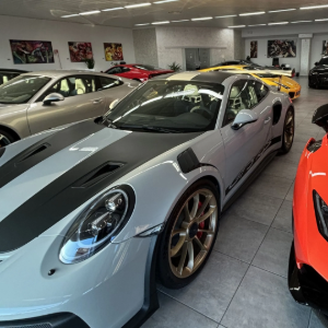 Auto sportiva 2