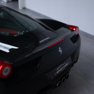 Sport Cars vettura in showroom